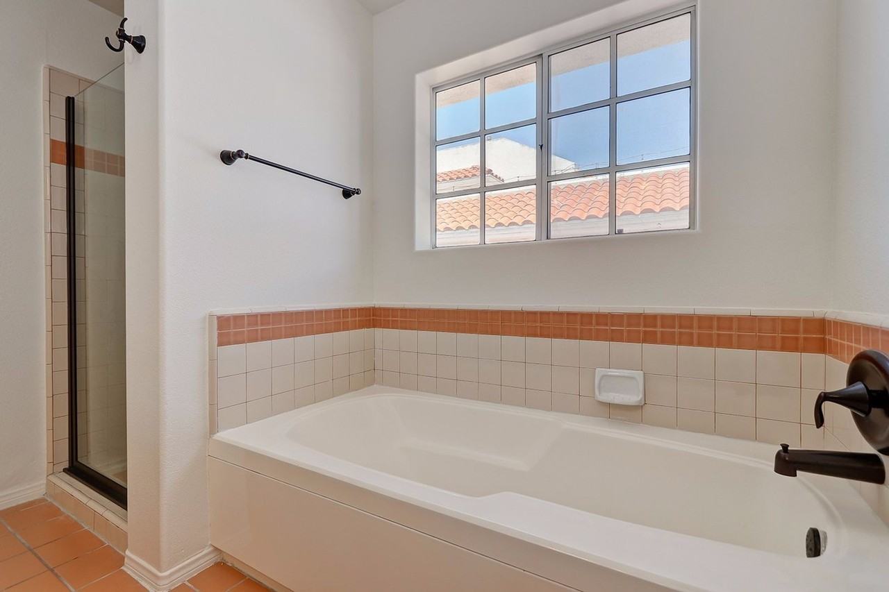 511 N Elena Ave #B - Photo 2 of 28