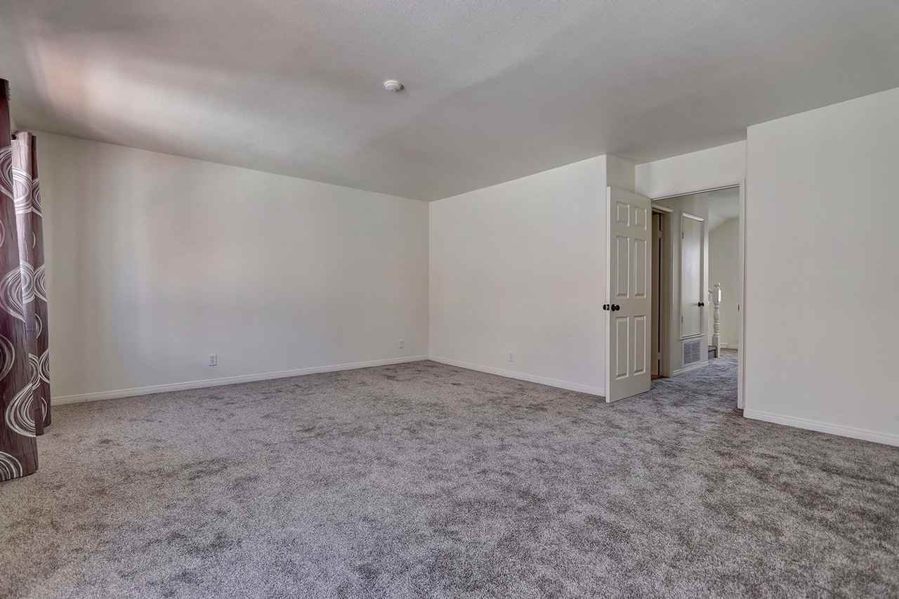 511 N Elena Ave #B - Photo 4 of 28