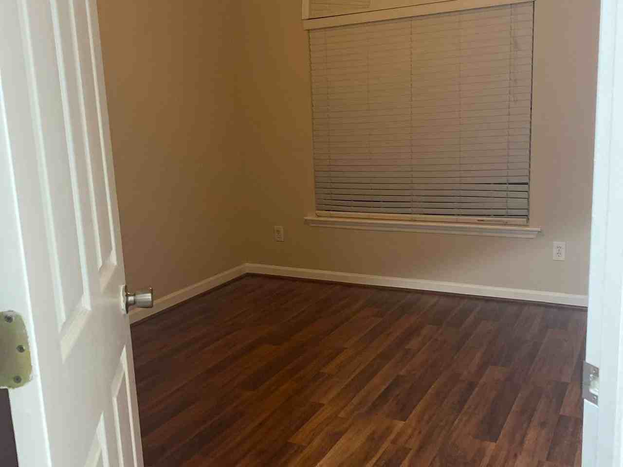 3911 Landover Dr - Photo 7 of 14