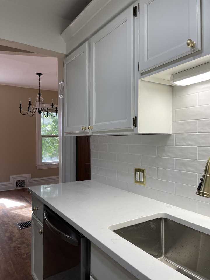 545 Fountain St Ne #2 - Photo 3 of 28