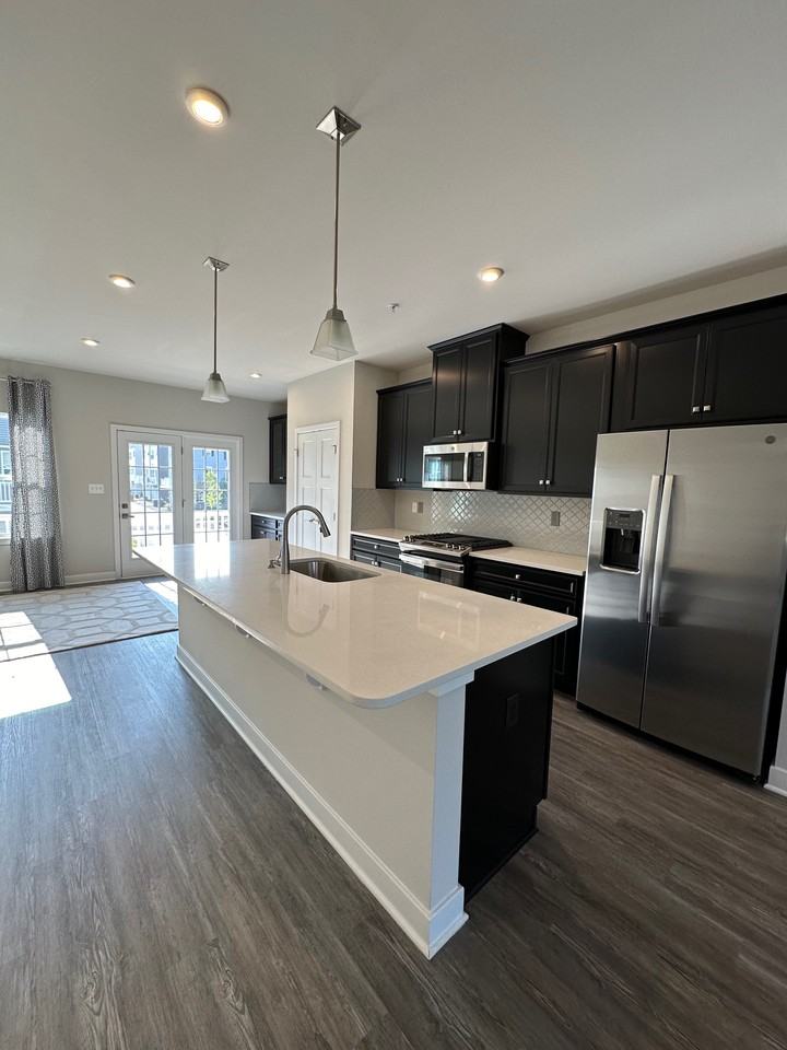 16577 Fife Way #1 - Photo 3 of 9