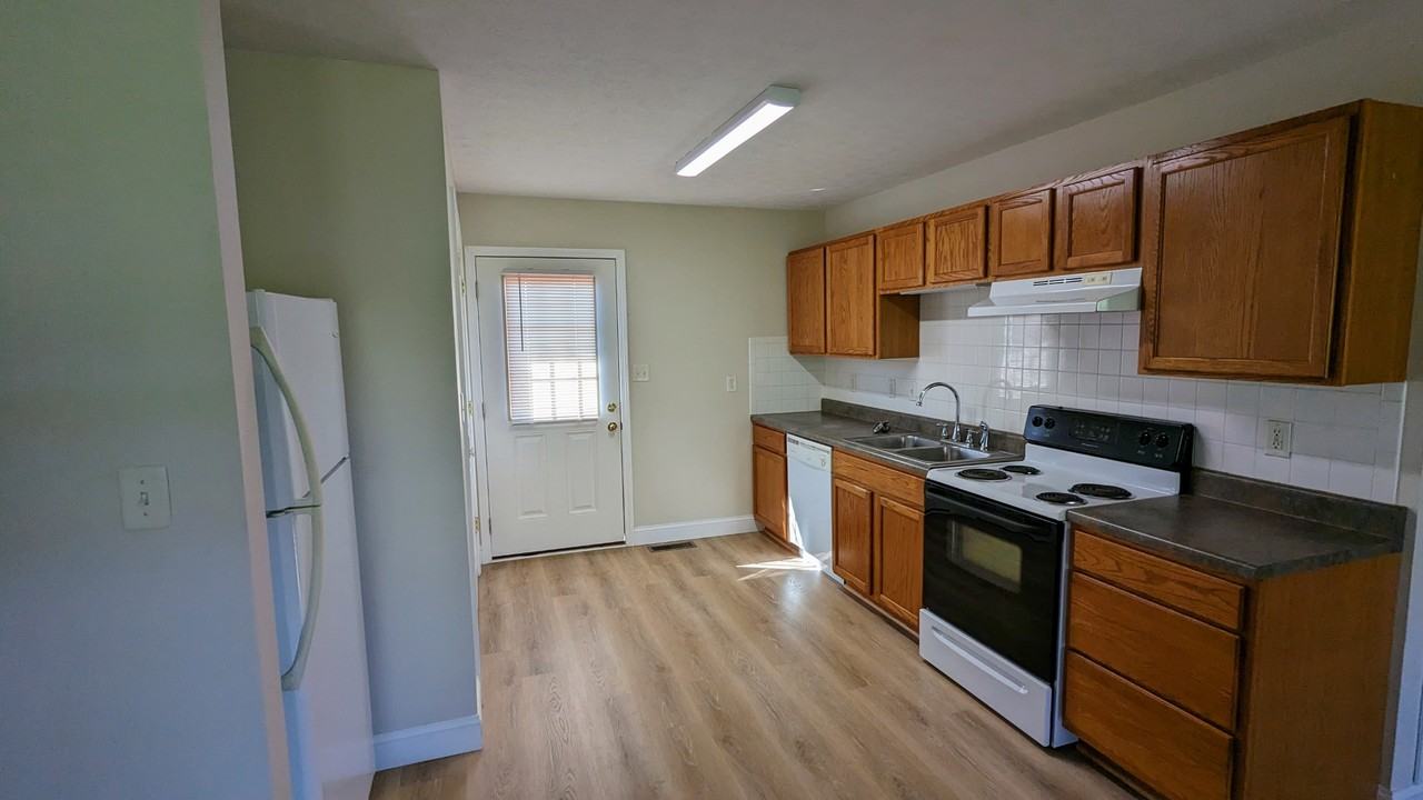 337 Porterfield Gap Rd #7 - Photo 3 of 11