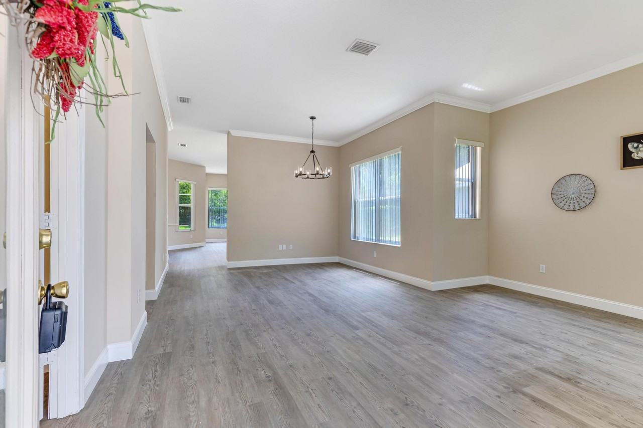 9 Saint Andrews Ct #NA - Photo 6 of 21