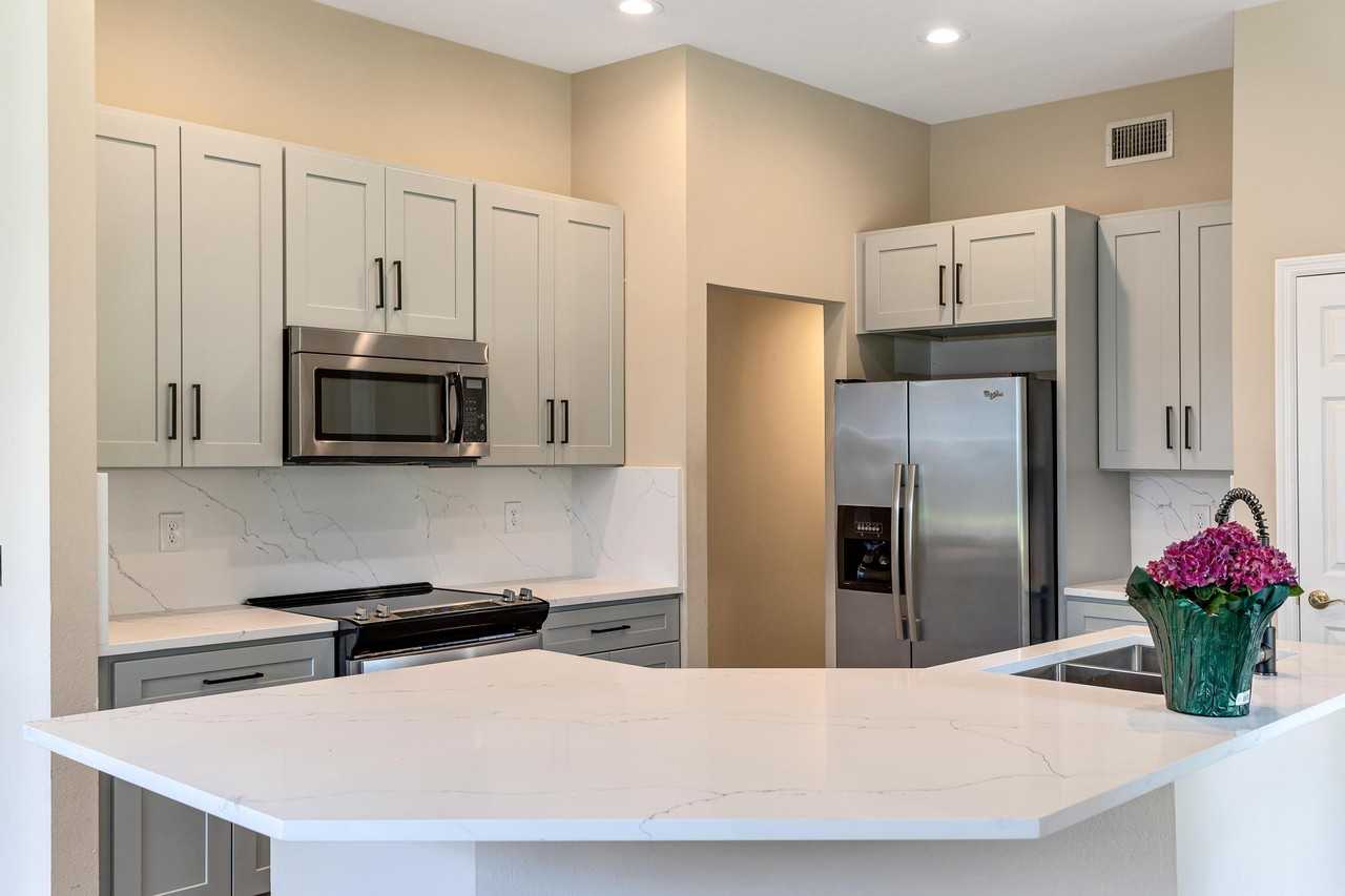 9 Saint Andrews Ct #NA - Photo 3 of 21