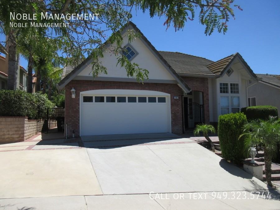 1187 Bronwyn Dr - Photo 2 of 14
