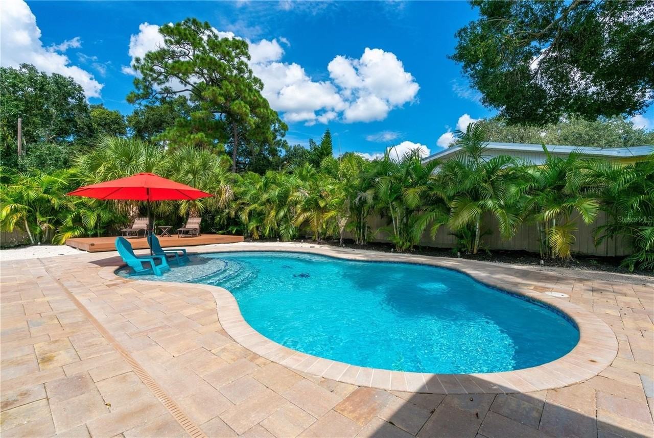 1451 S Jefferson Ave - Photo 2 of 28