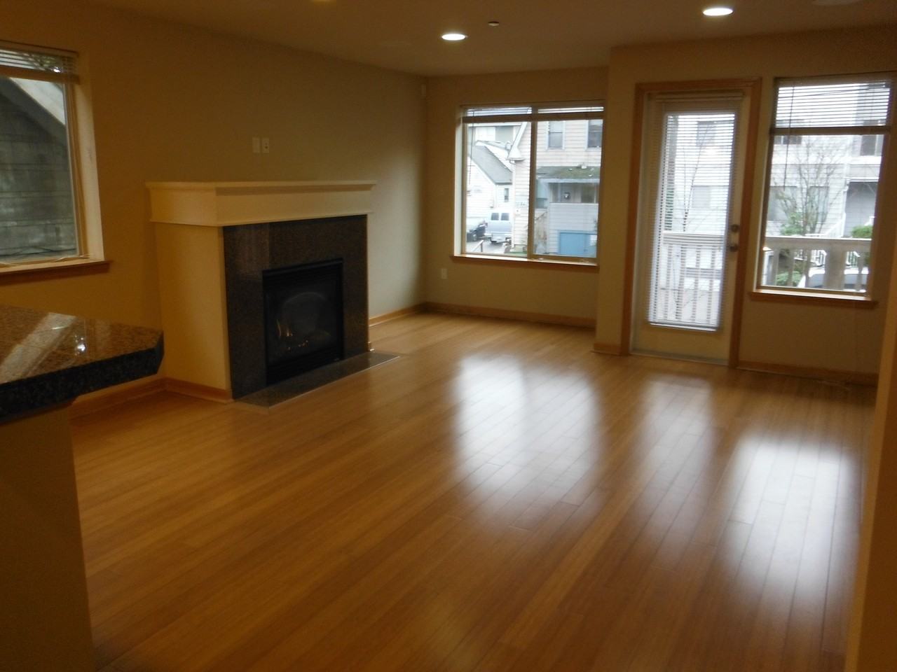 4218A 7th Ave Ne - Photo 2 of 18