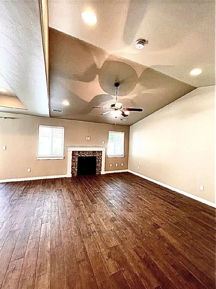3844 W Magnolia Ln - Photo 5 of 43