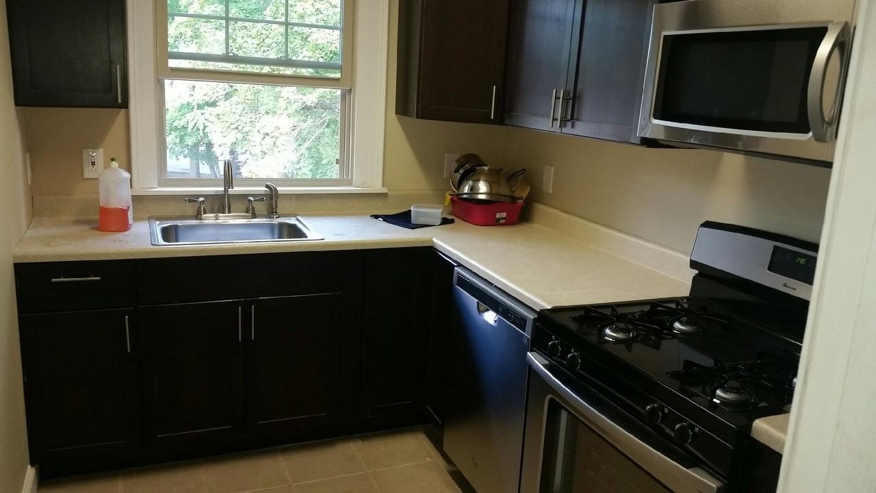 6 Riverside Dr - Photo 3 of 10