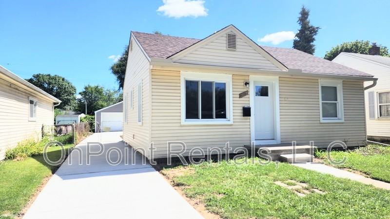 7873 Syracuse St - Photo 2 of 25