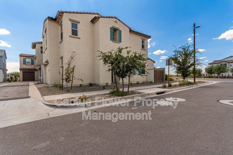 4740 S Ferric - Photo 2 of 41