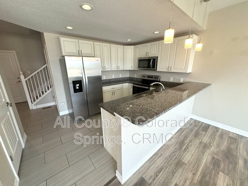 763 Brambleberry Hts - Photo 2 of 35