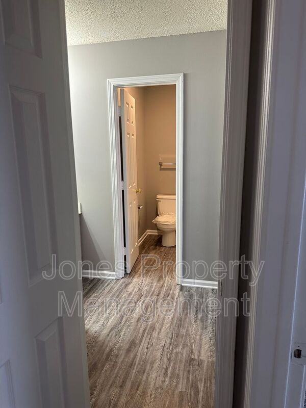 1518 Union Rd Apt H - Photo 3 of 7
