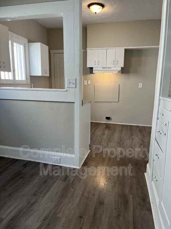 1621 Woodland Ave Sw - Photo 2 of 10