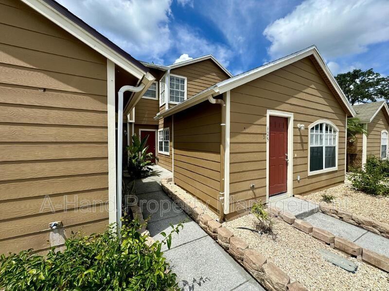 625 Australian Way #B - Photo 3 of 14