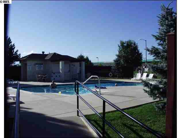 644 Ridgeview Dr - Photo 2 of 20