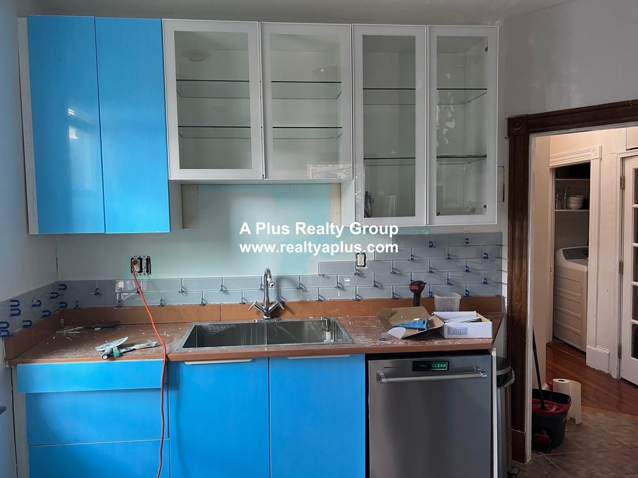 Chilcott Pl #3 - Photo 2 of 18