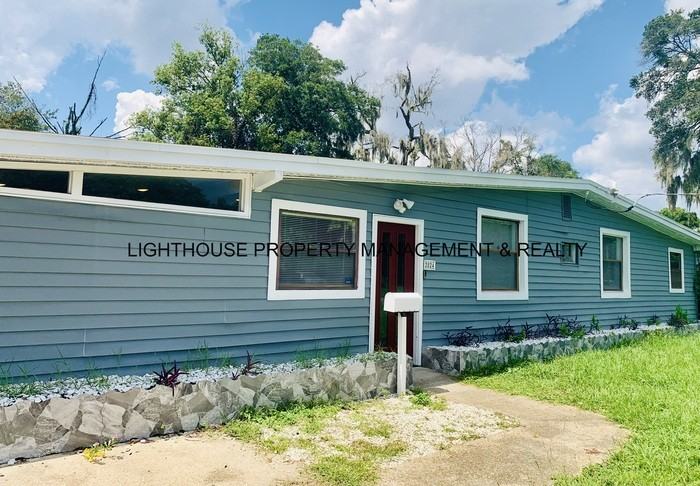 2824 Oakcove Ln - Photo 2 of 21