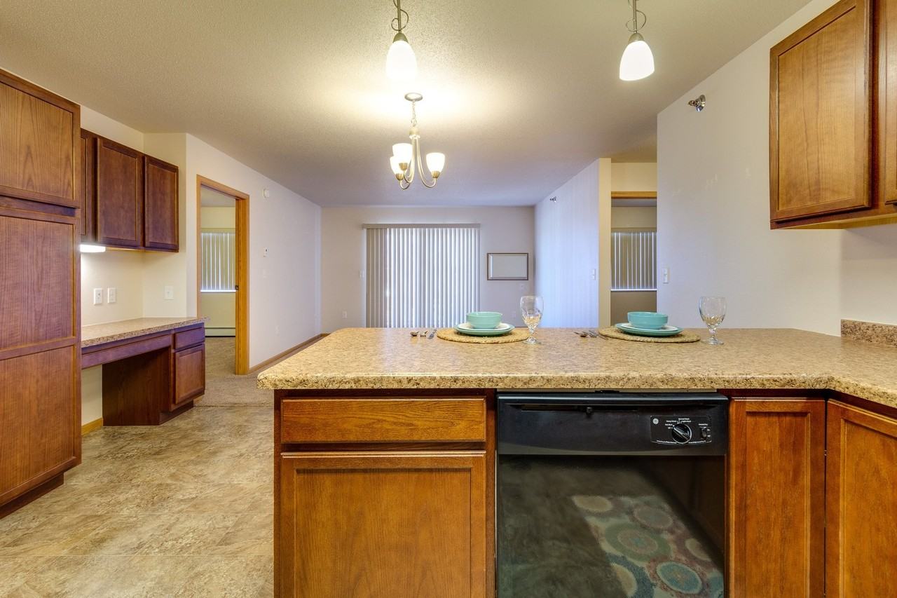 Westport Apartments - Photo 2 of 36