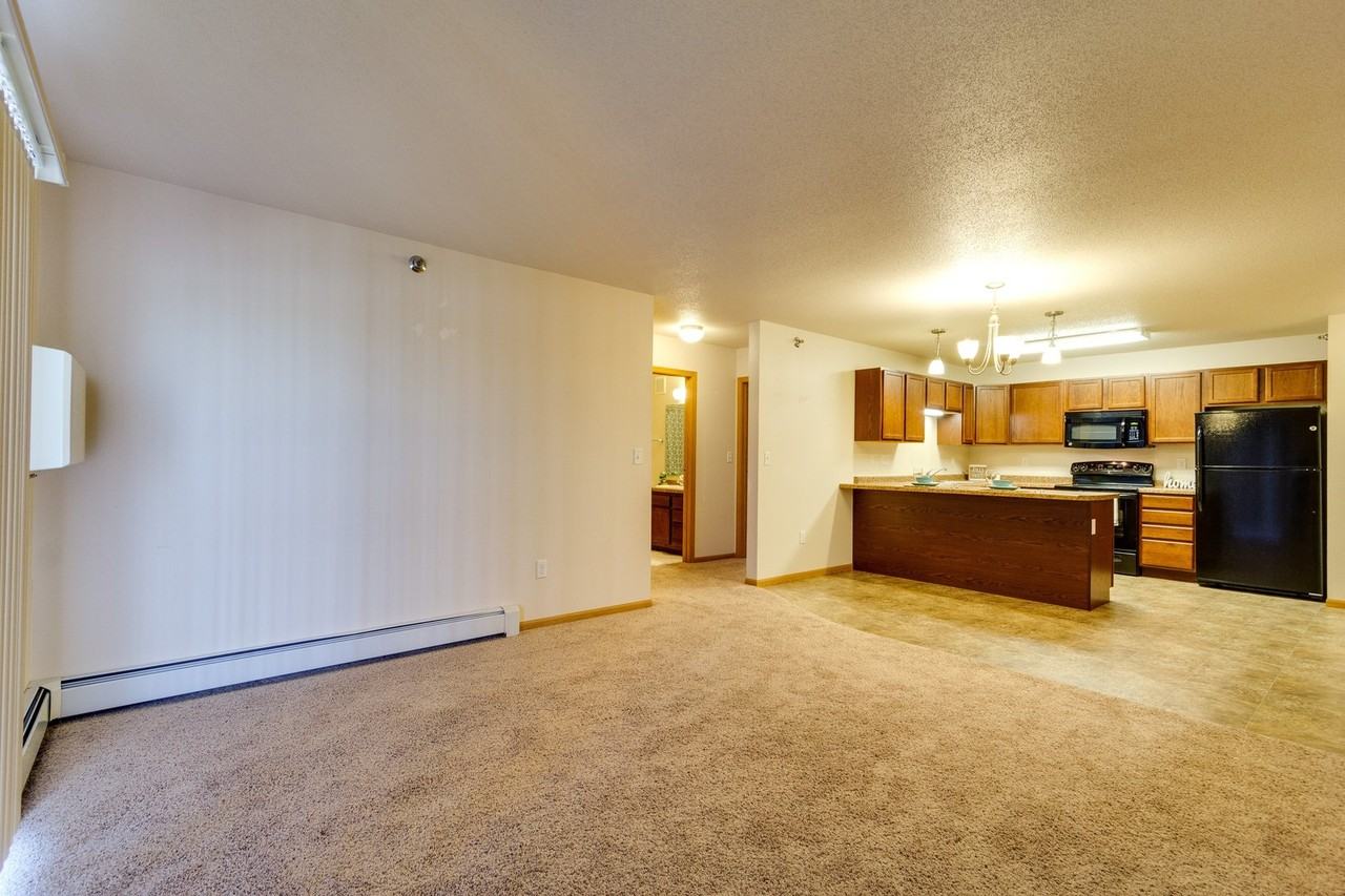 Westport Apartments - Photo 6 of 36
