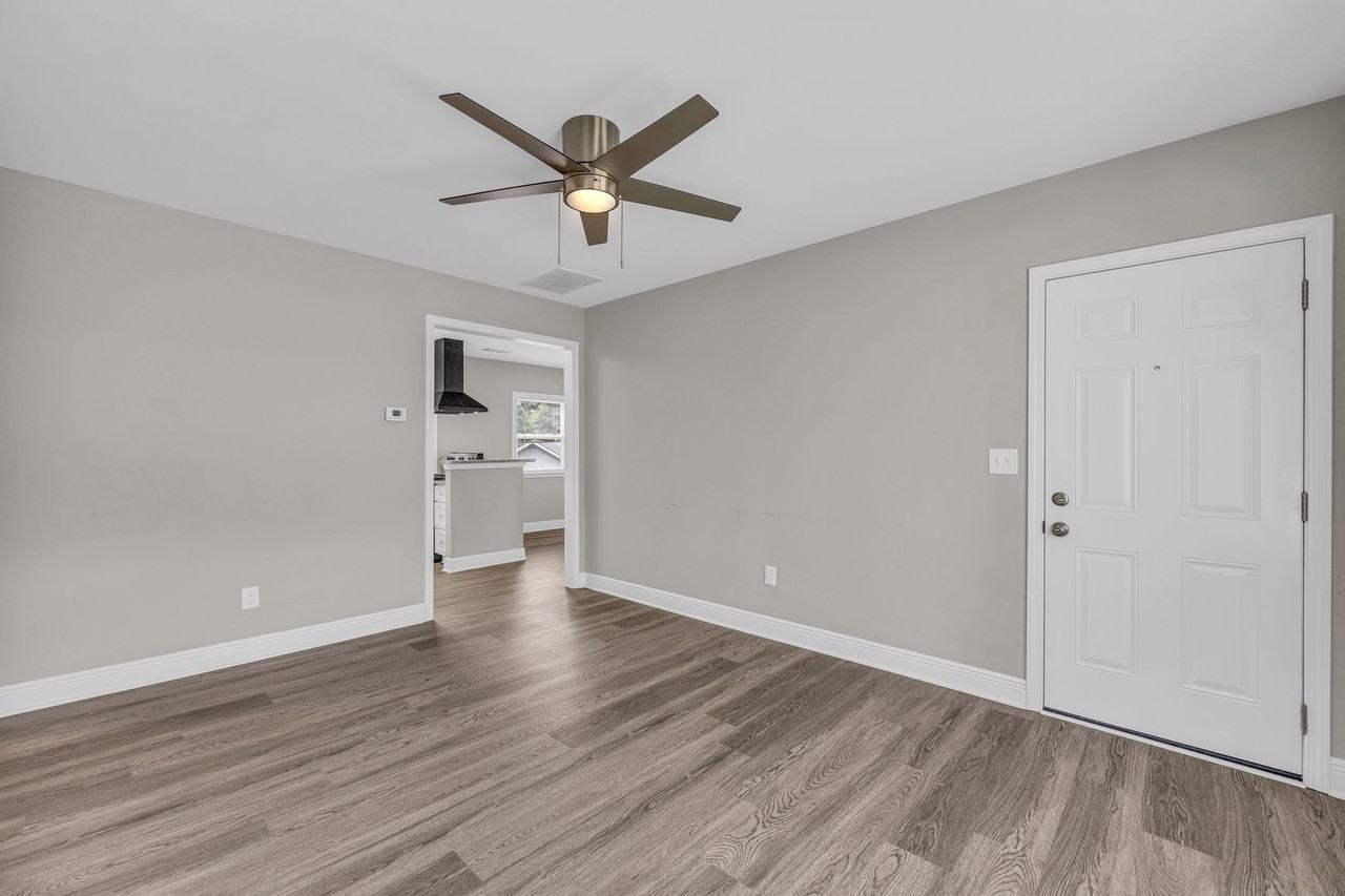 Andrews Court - Photo 6 of 35