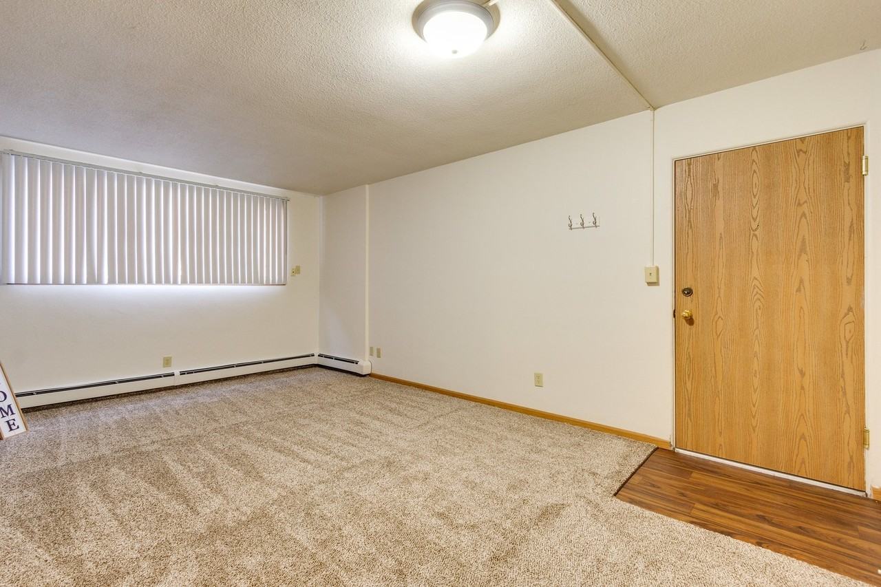 Stevens Apartments - Photo 6 of 11