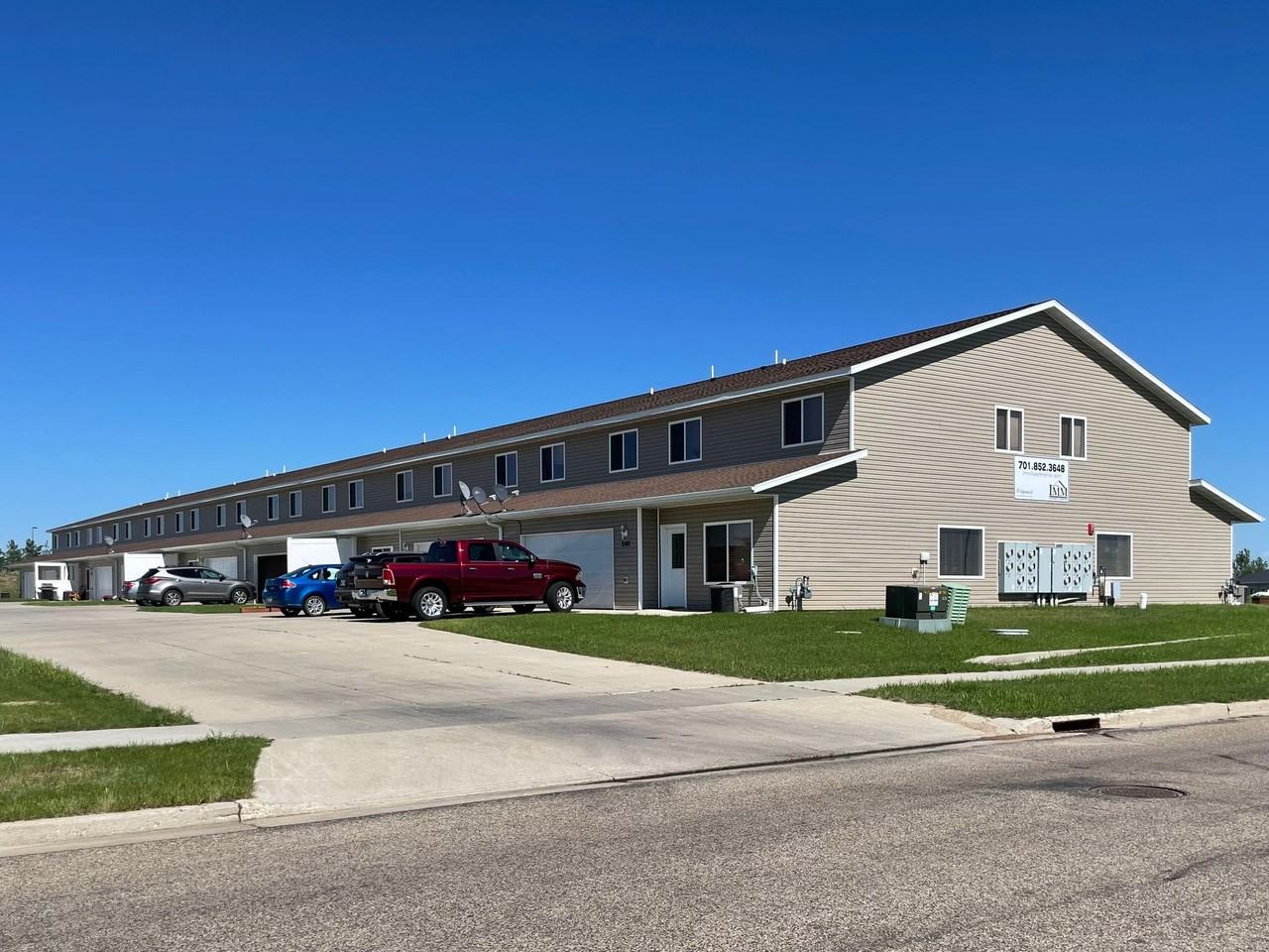 2168 Landmark Cir Nw - Photo 2 of 19