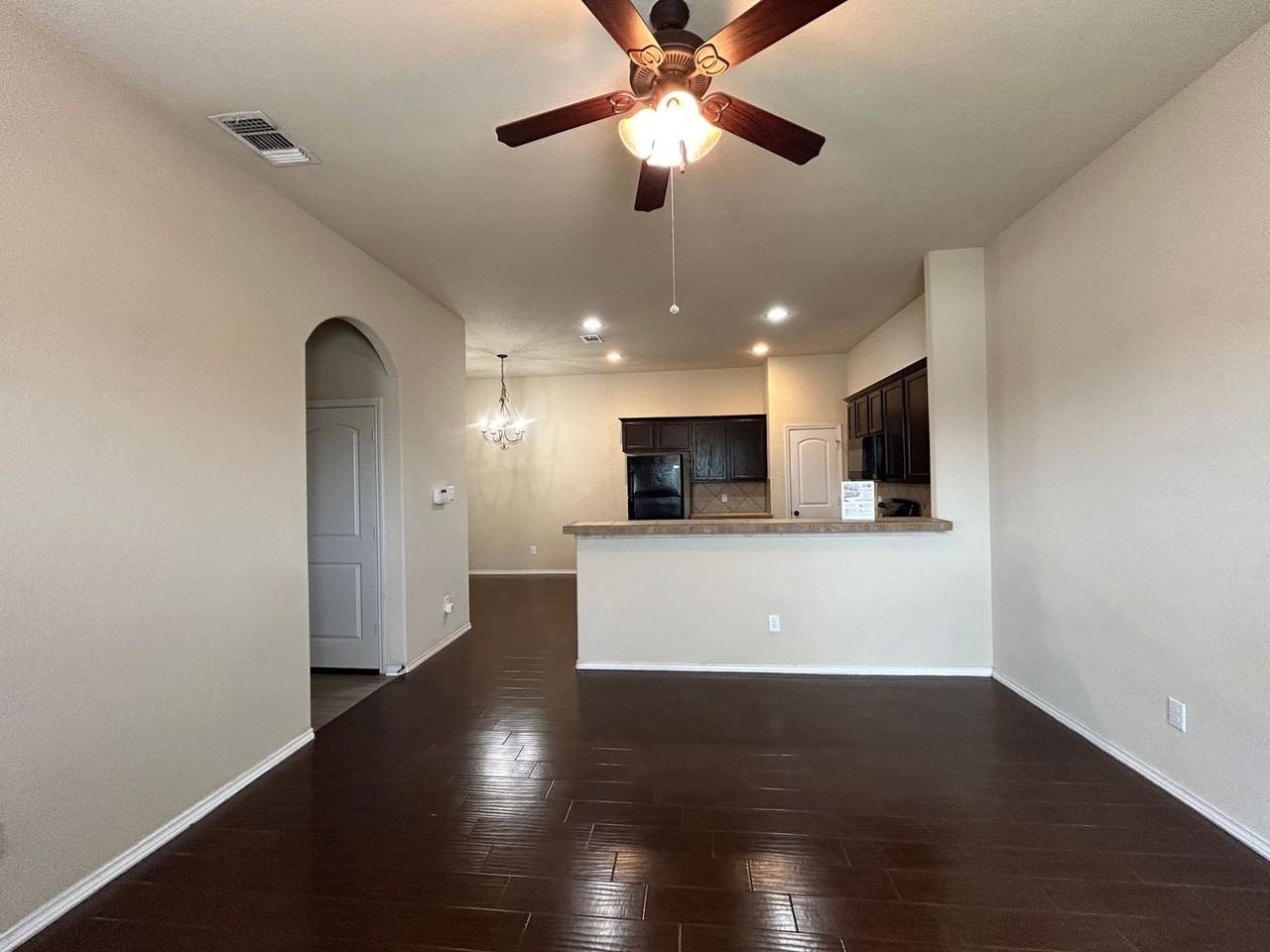 502 Creekside Cir - Photo 7 of 24
