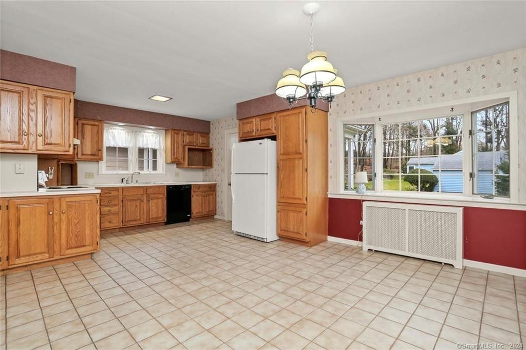 501 Lambert Rd - Photo 2 of 25