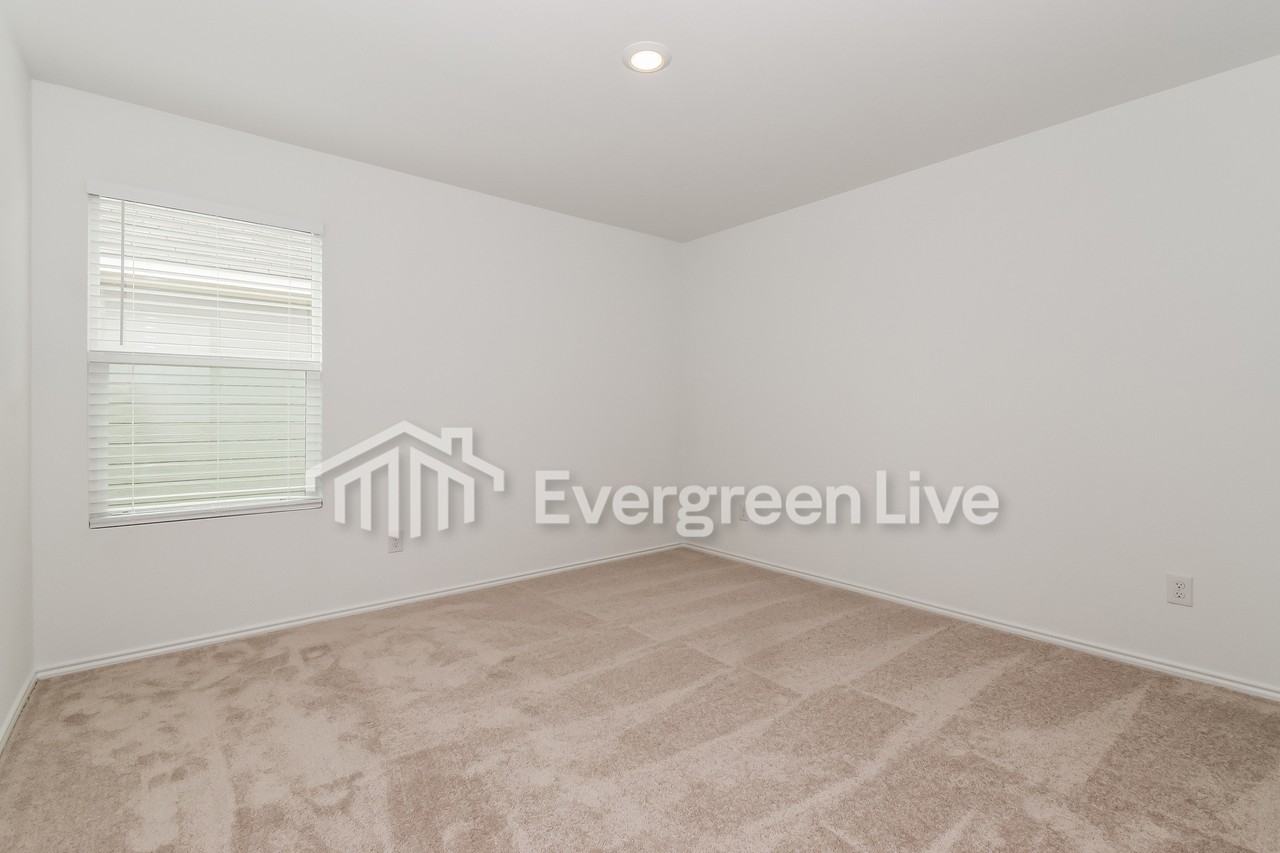 6413 Middlebury Dr - Photo 7 of 13