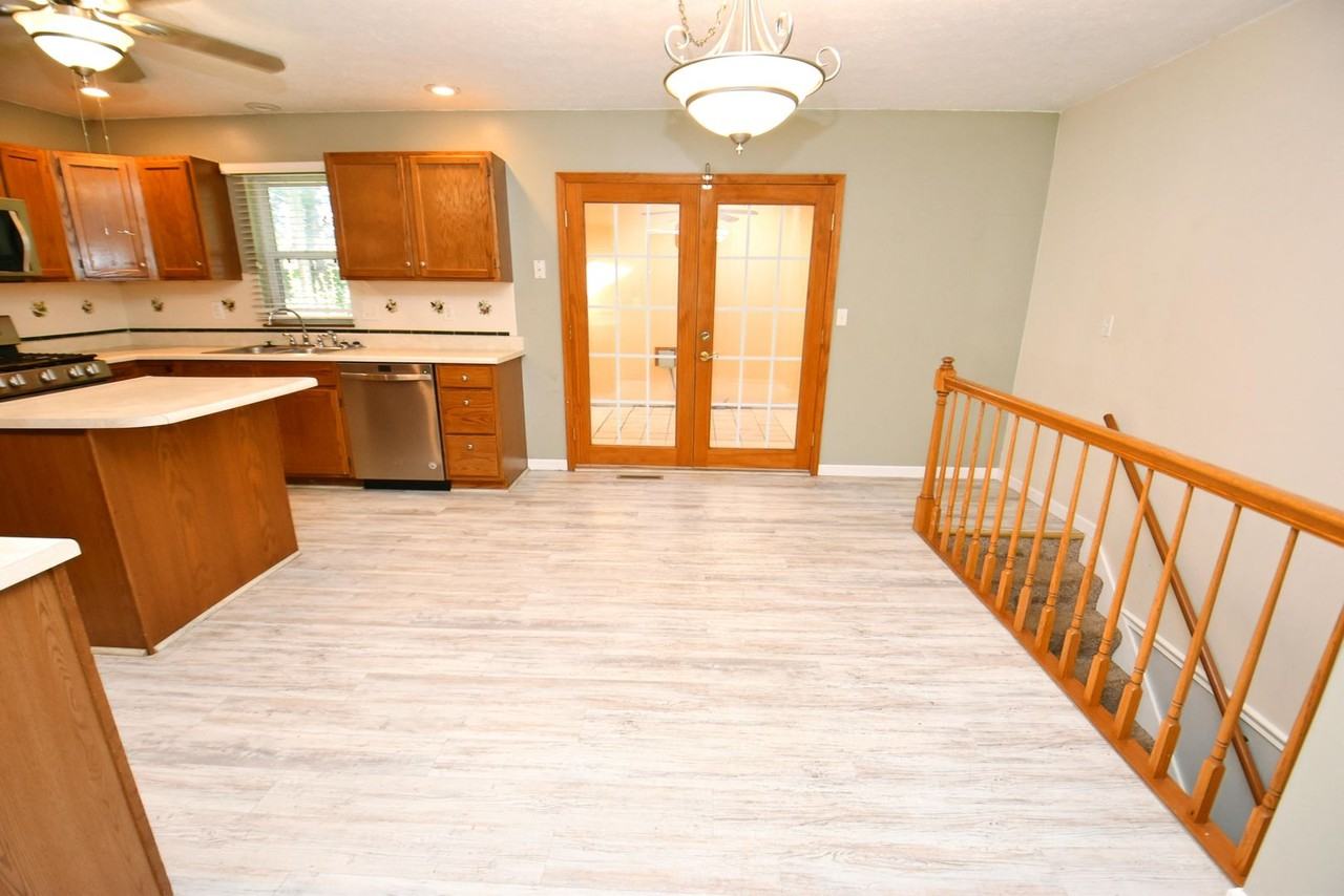 10231 Ashleys Meadow Dr - Photo 5 of 26