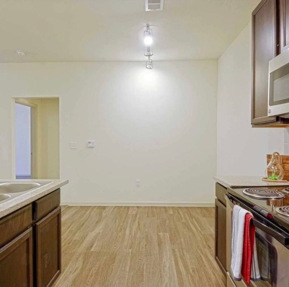 Sorrento Apartments - Photo 2 of 12