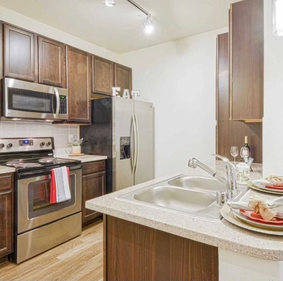 Sorrento Apartments - Photo 3 of 12