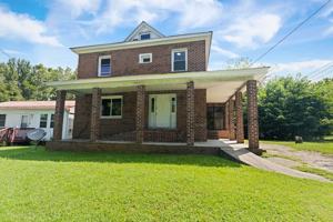 featured image of 516 Center St