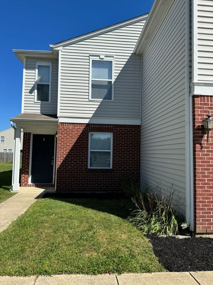 3131 Danube Way - Photo 3 of 16