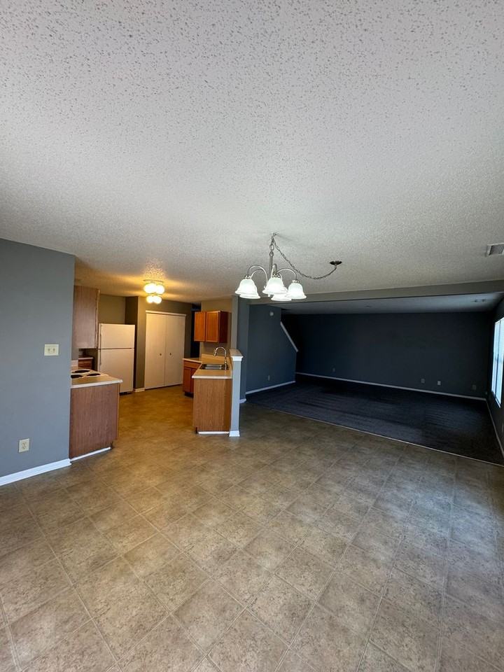 3131 Danube Way - Photo 7 of 16