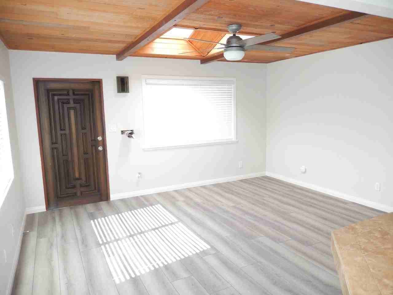 1323 Nashville St - Photo 3 of 15