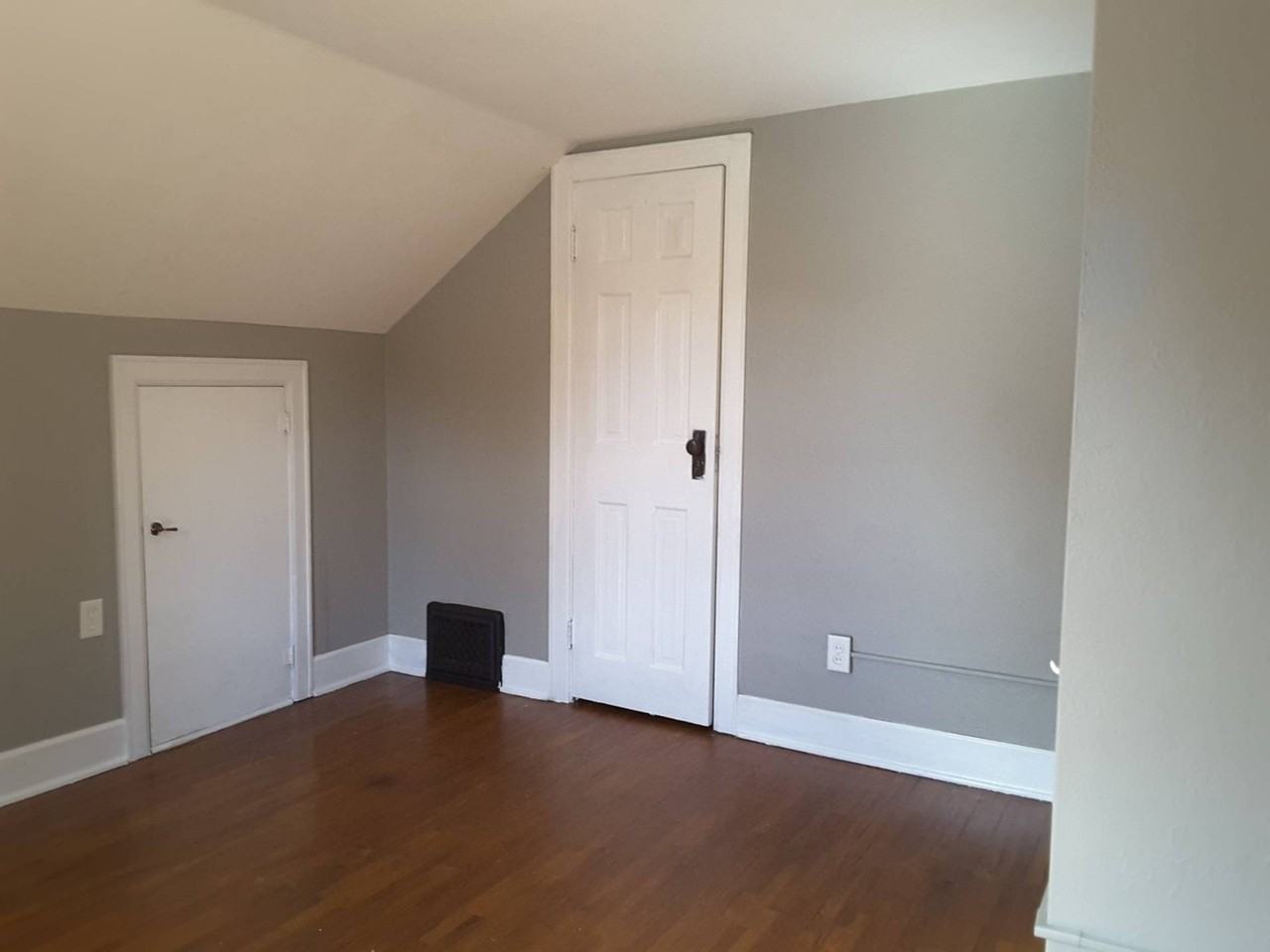 817 S 11th St - Photo 2 of 23