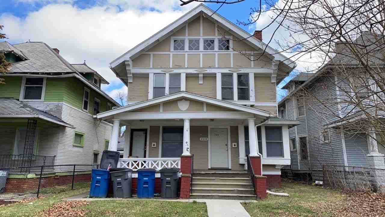 2278 Warren - Photo 2 of 7