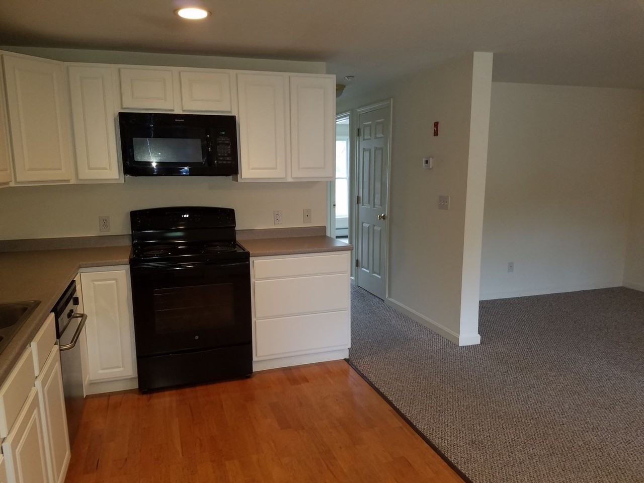 3 Bennett Way - Photo 3 of 32