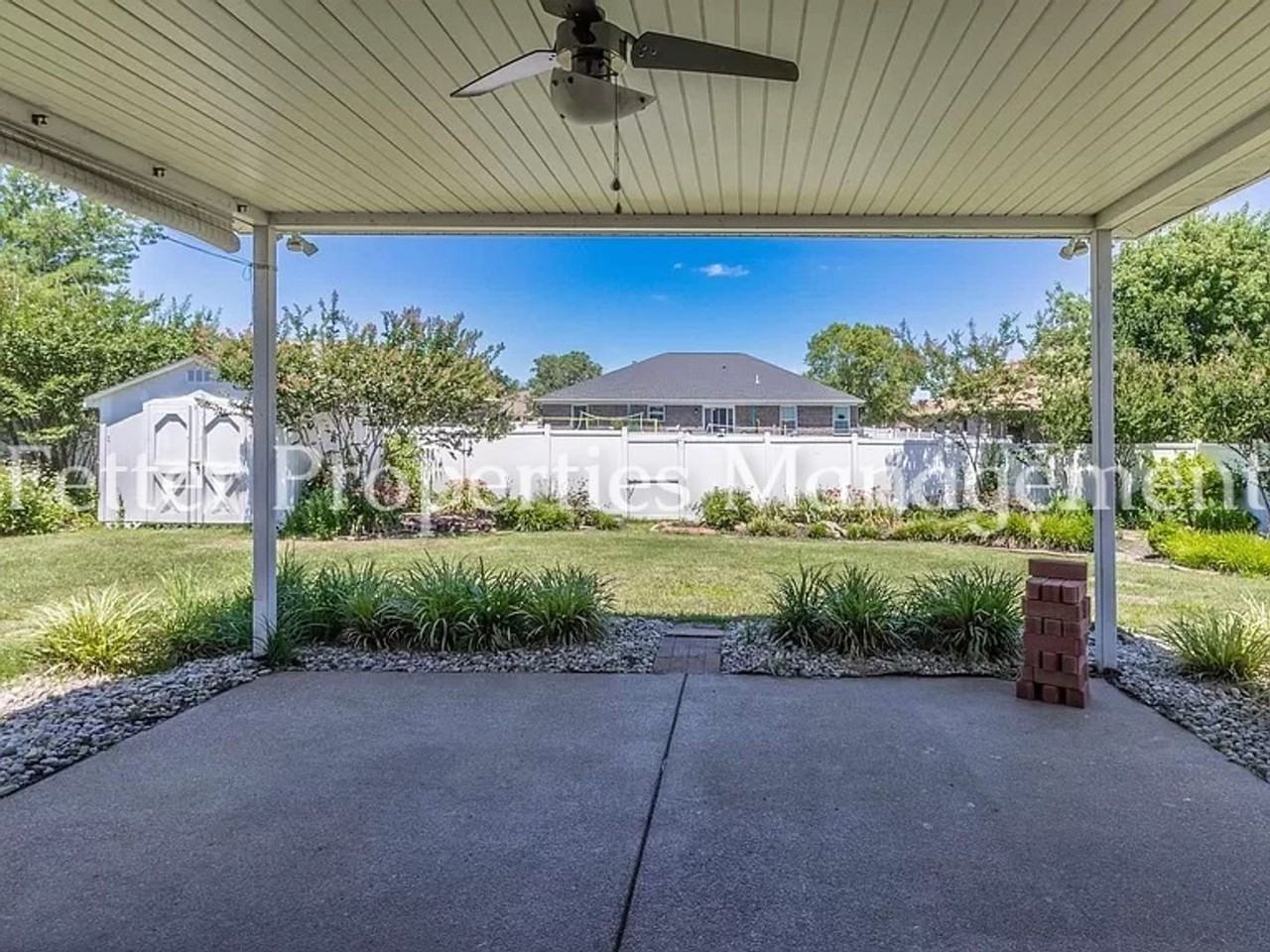 3700 Pebble Place Dr - Photo 2 of 4