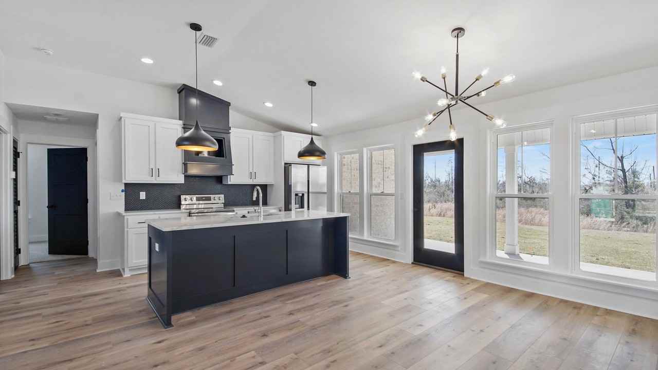 4415 Conifer Ln - Photo 2 of 7