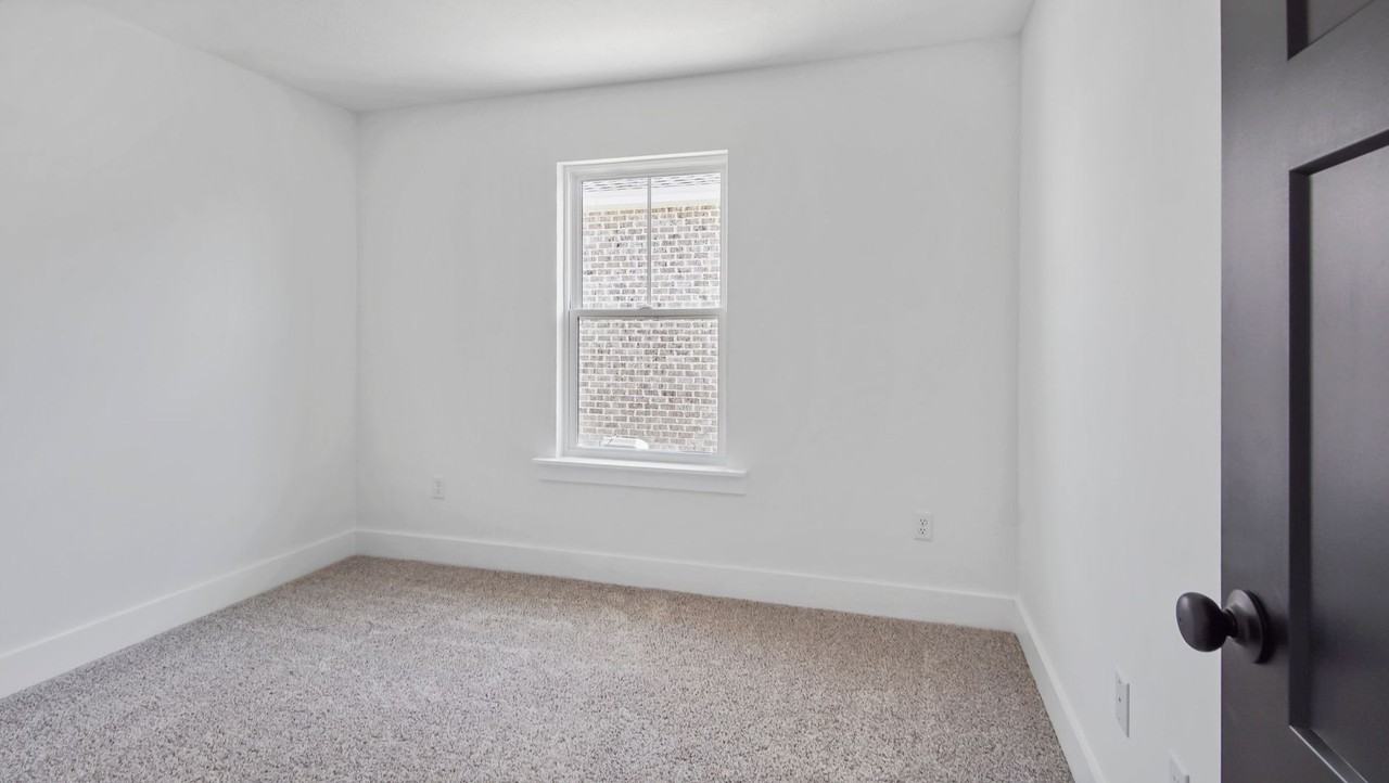 4415 Conifer Ln - Photo 4 of 7