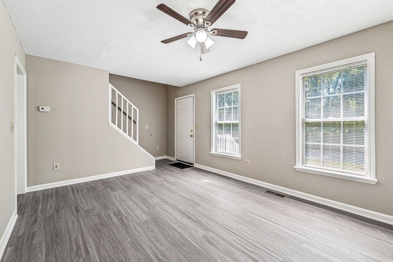 1807 Cody Ave - Photo 2 of 35