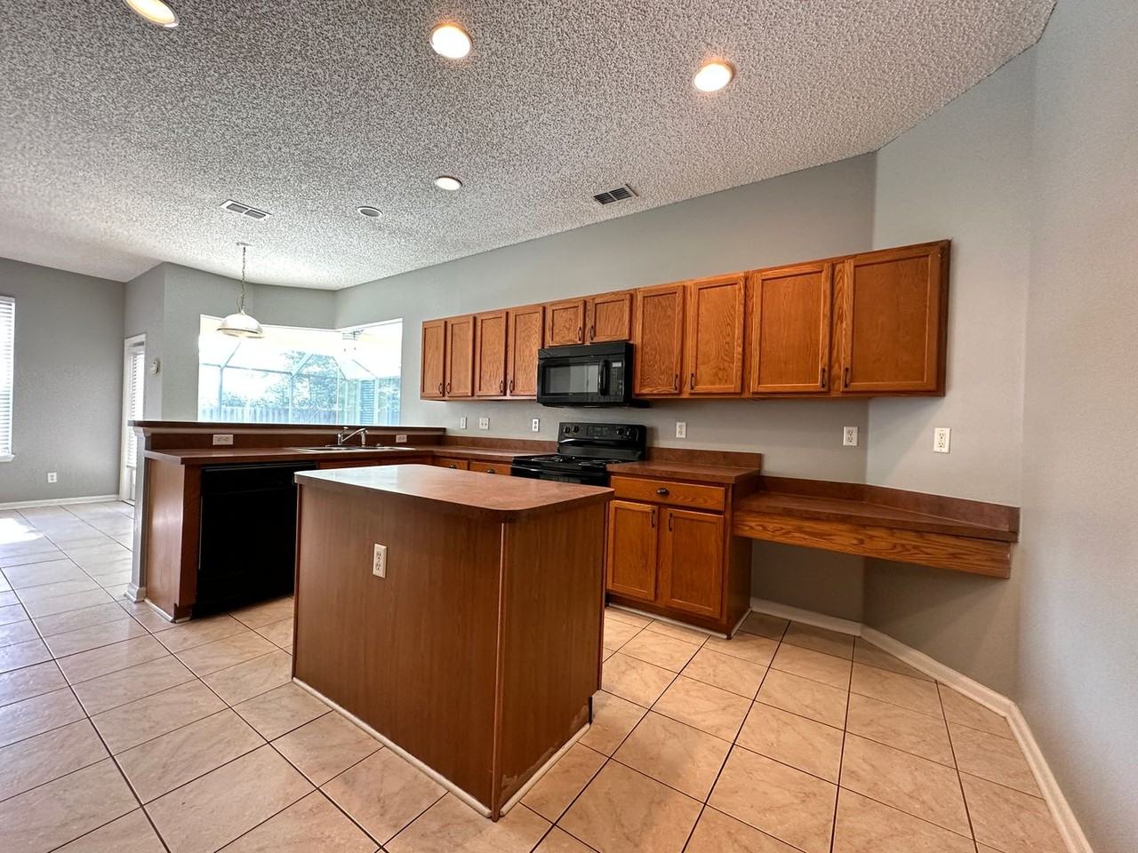 620 Catherine Foster Ln - Photo 7 of 29