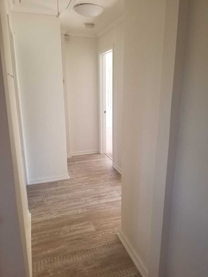 713 Campbell Cir - Photo 3 of 6