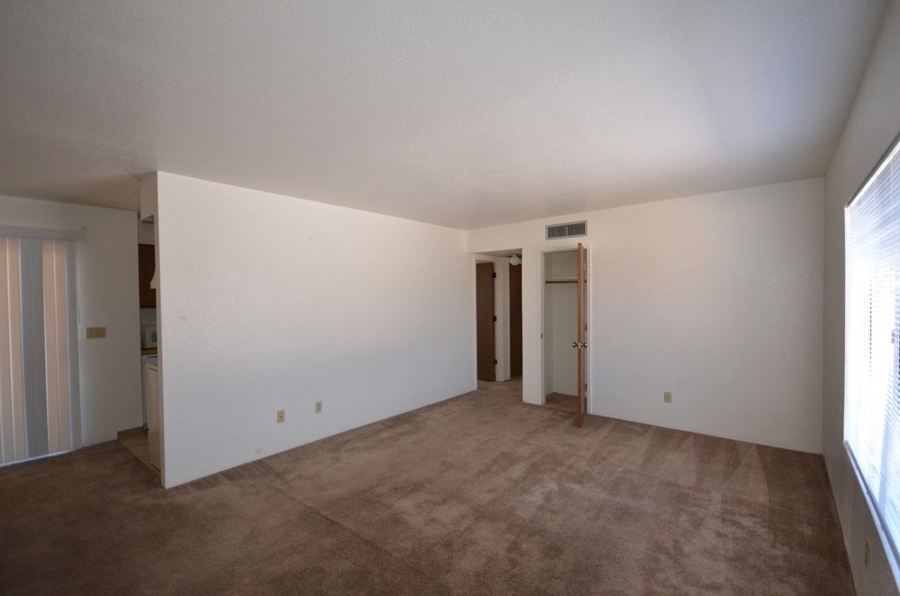 4301 Plaza Vis #D - Photo 2 of 12