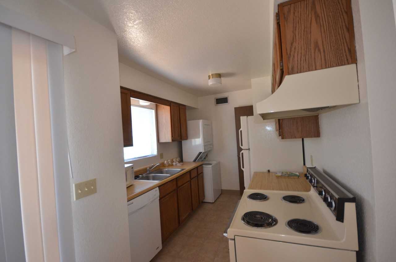 4301 Plaza Vis #D - Photo 5 of 12