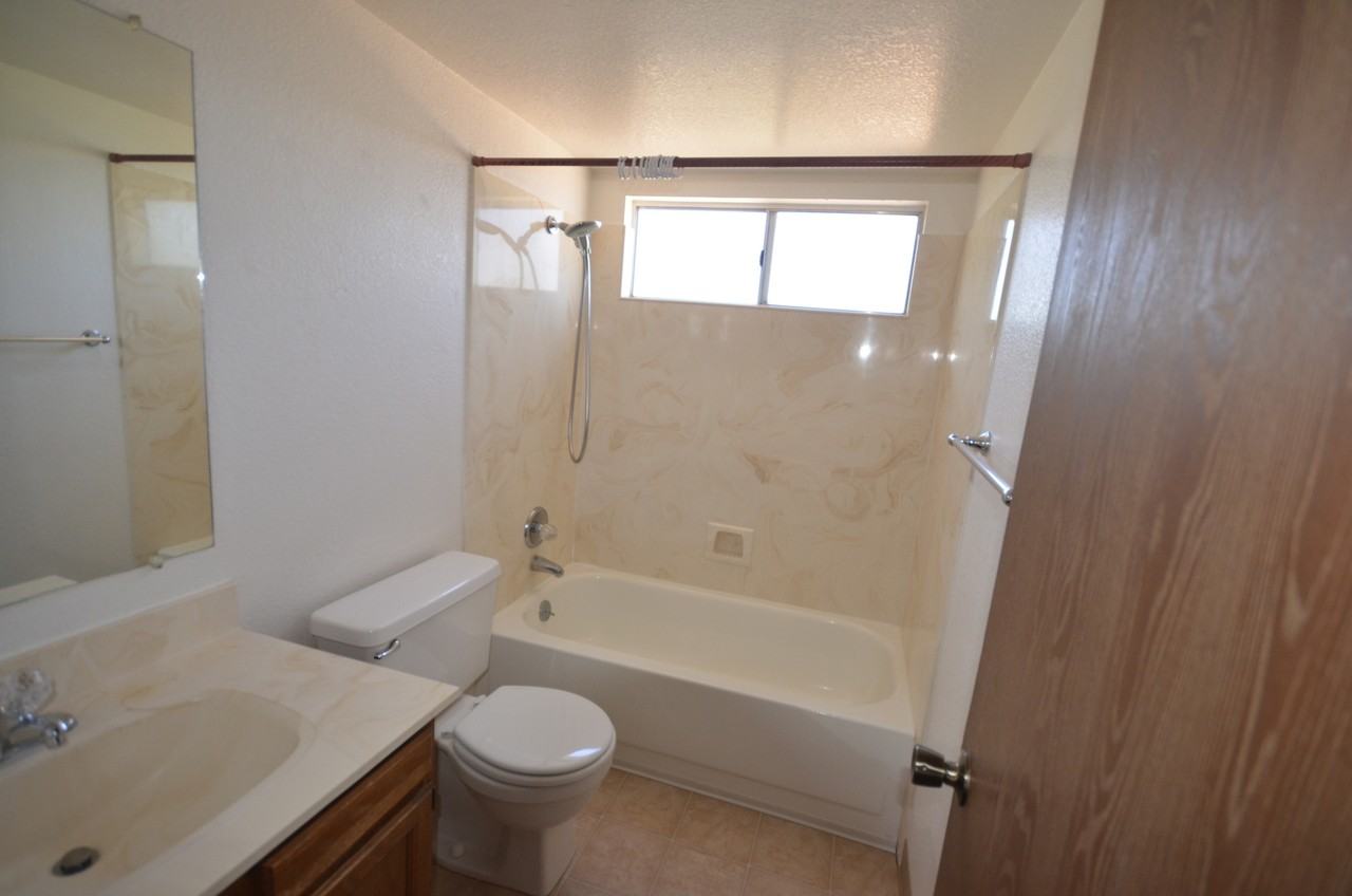 4301 Plaza Vis #D - Photo 7 of 12