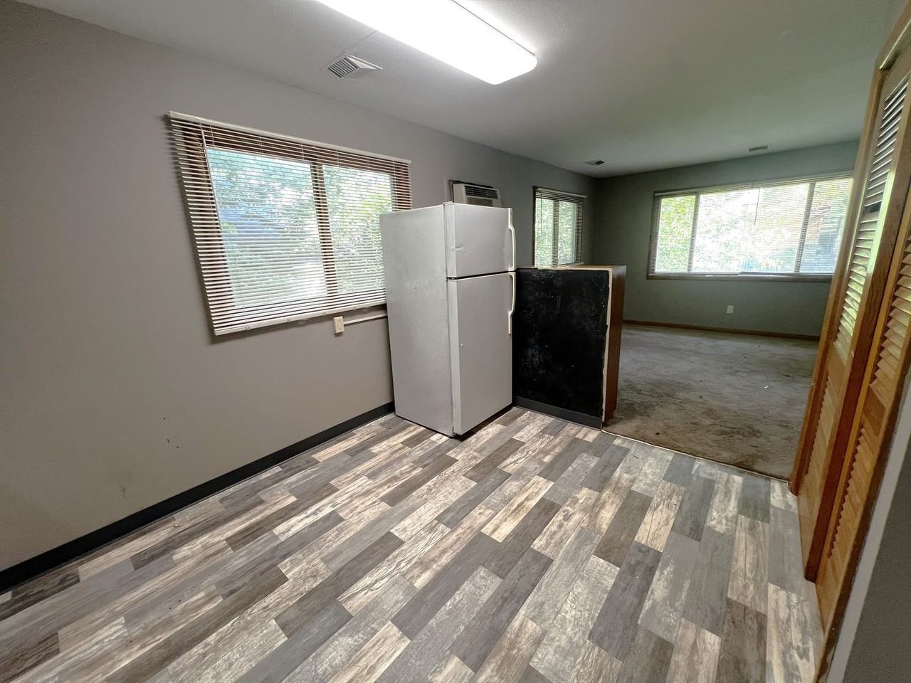 1131 Maple St - Photo 4 of 13